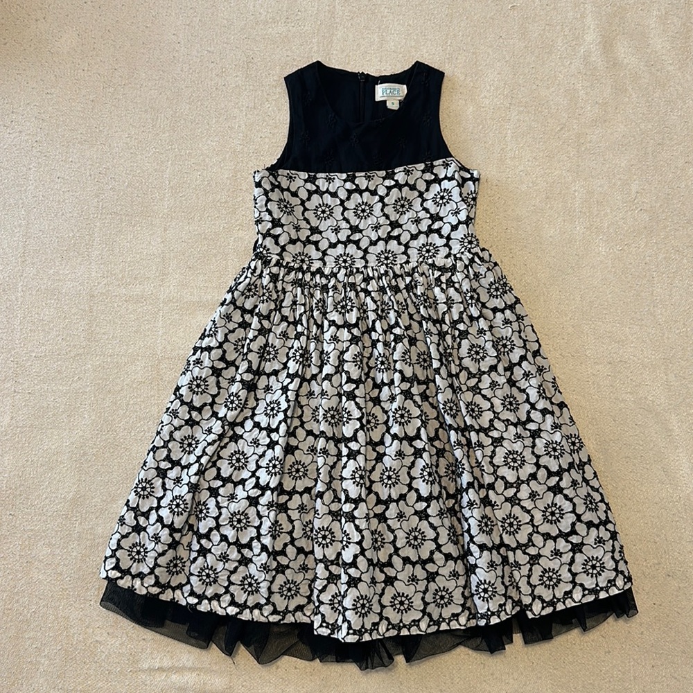 The Children’s Place, black and white floral dress size 5